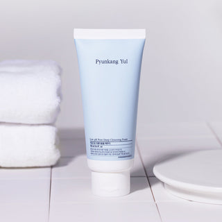 Schiuma detergente profonda per i pori a basso pH 