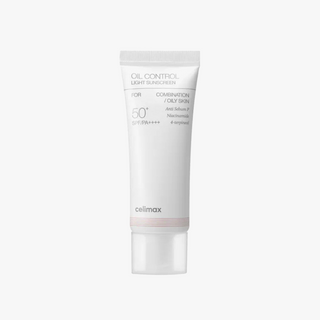 Protezione solare leggera Oil Control
